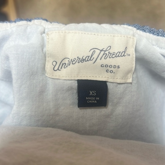 Universal Thread crop chambray cami - Picture 3 of 3